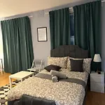 Charming London Apartment Near Notting Hill